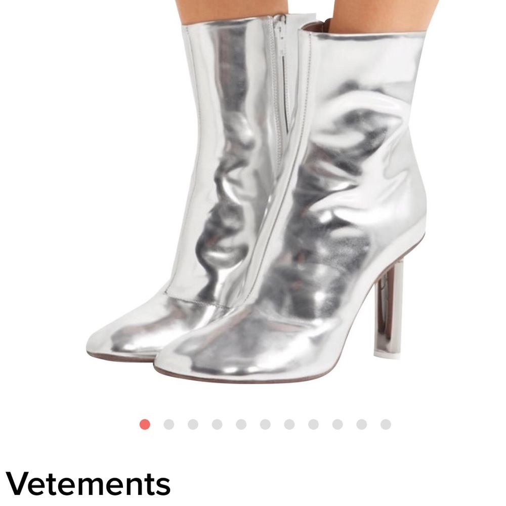 Vetements boots 👢 😍